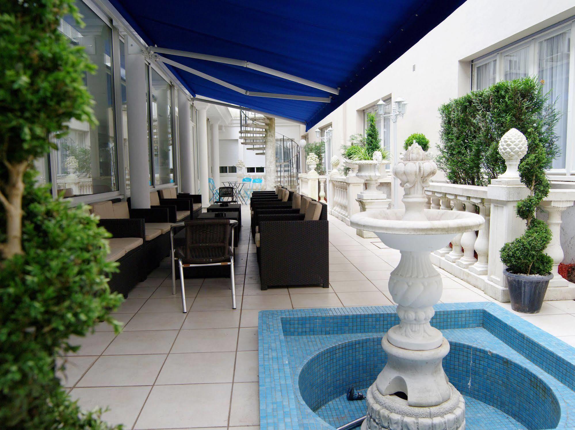 Hotel Jeanne D'arc 4*